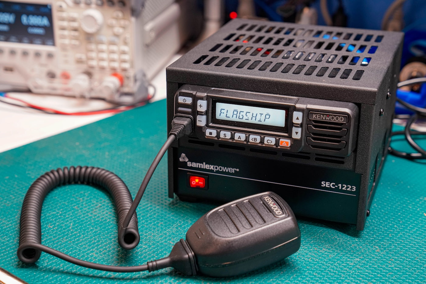 NX-1800HAUK2 400-470MHz 45W UHF/GMRS Base Station Kit